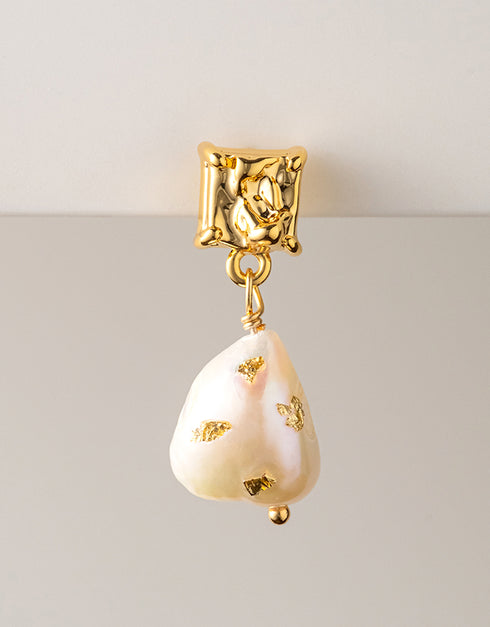 NERELLE PEARL EARRING GOLD