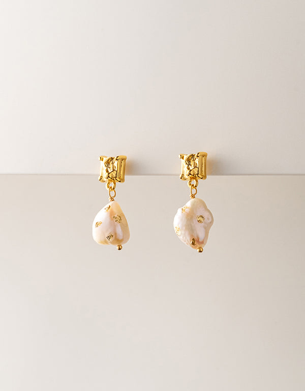NERELLE PEARL EARRING GOLD